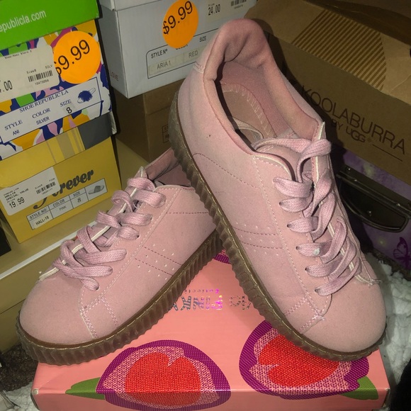 Pink platforms - Picture 2 of 2